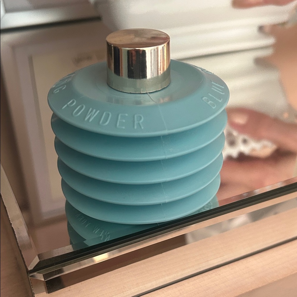 Elizabeth Arden Aqua Blue Bath Powder Dispenser